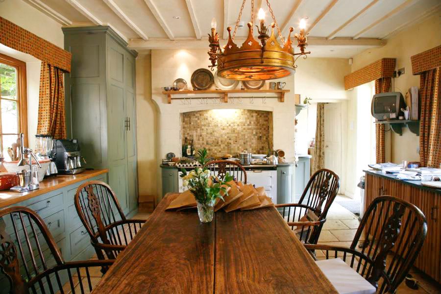 10276, HC232, H21726, RES-10667, Romaine, Surrey, South East, Houses - Manors & Mansions, Monor Houses, Cottages & Country Houses, Film Location Company