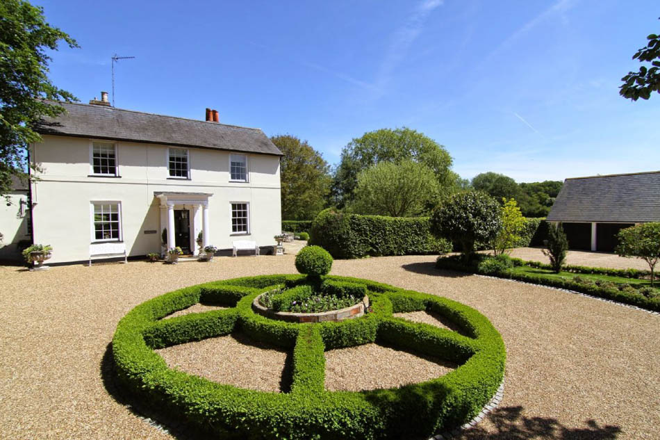 10401, HC7207, H21470, Eastern England, Hertfordshire, Country houses, Houses - country, drives, driveways, drives & driveways