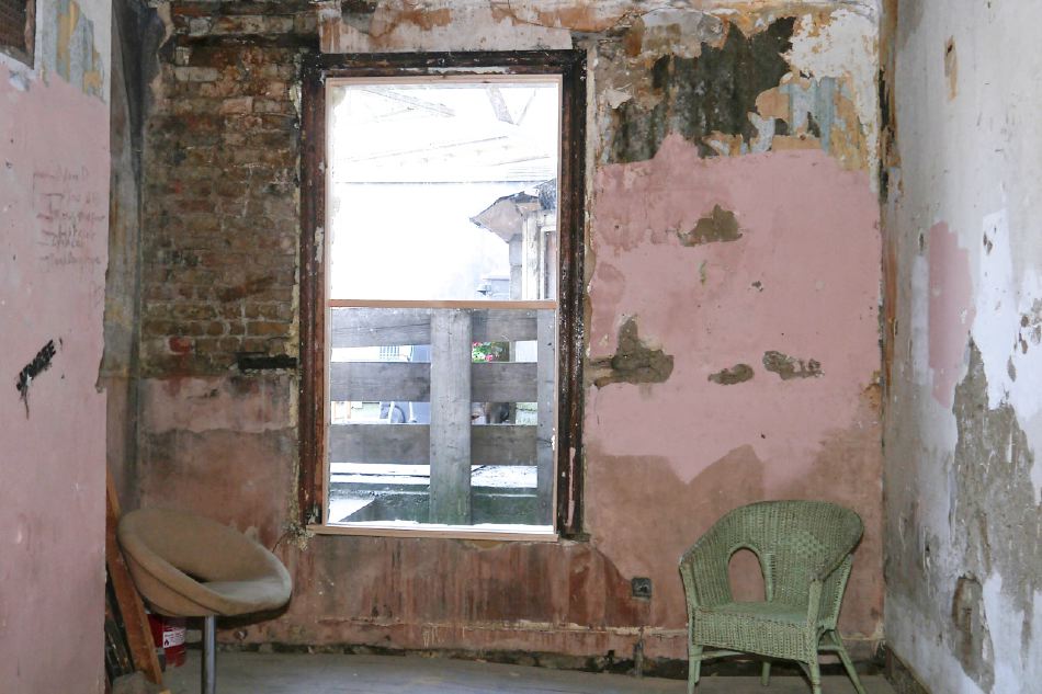 REs-7120, 10475, South East London, Southwark, Peeling Paint, Textured walls, Empty Buildings, Derelict buildings, distressed walls, Empty Houses