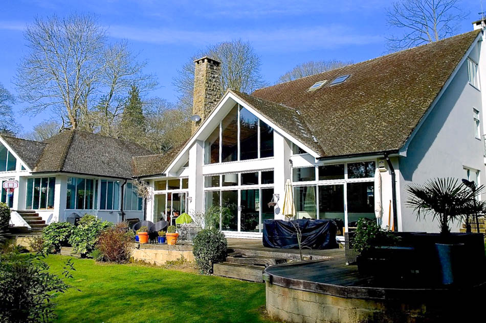10270, HM224, H21627, Surrey, South East, houses - by lakes & rivers, Modern houses, Houses - modern, Swimming Pool