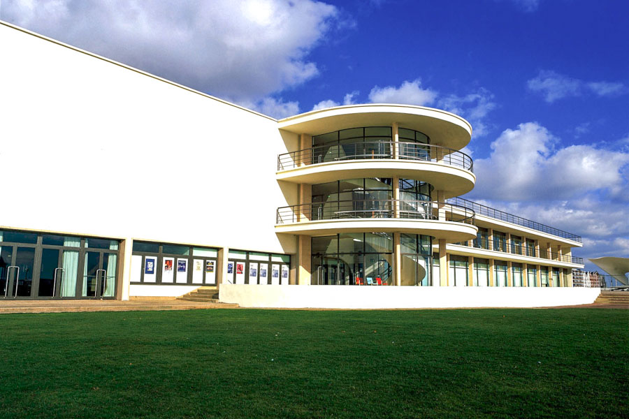 COM-10689, EV7797, 10998, Railings, East Sussex, South East, Event Spaces, Architectural, Balconies, 1930's, 30's, Commercial & Industrial