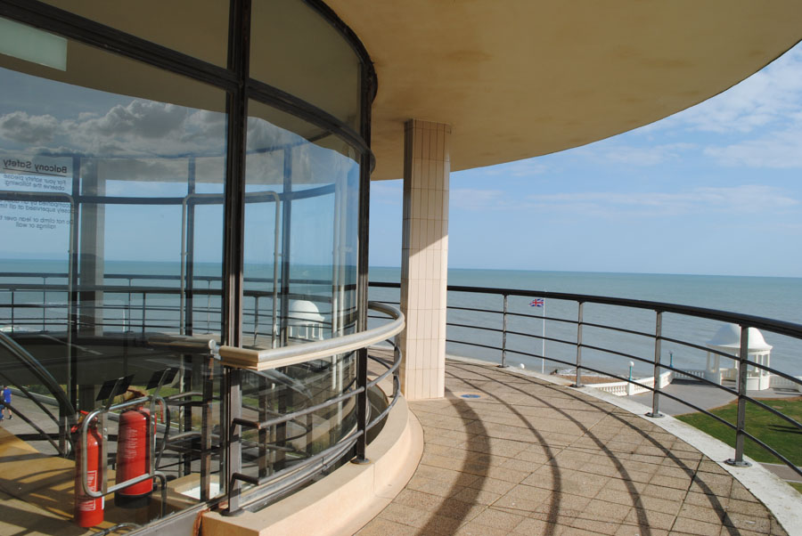 COM-10689, EV7797, 10998, Railings, East Sussex, South East, Event Spaces, Architectural, Balconies, 1930's, 30's, Commercial & Industrial