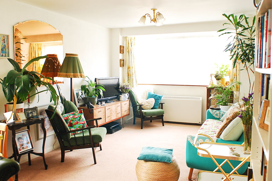 RES-7006, 11022, H21583, East London, Redbridge, Flats, Retro, Sitting Rooms, Sitting Rooms - Retro, Your Gran's House, Kitsch