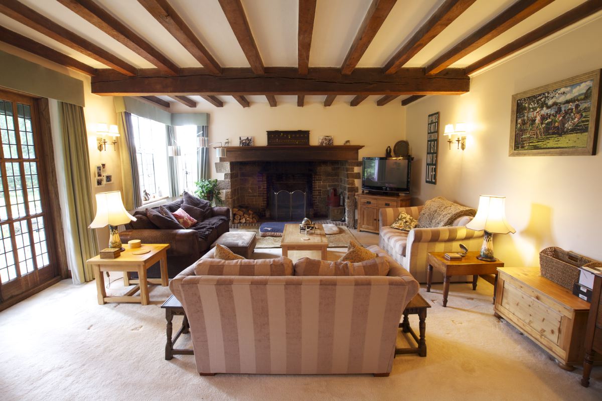 HC537, 11043, H21478, Surrey, South East, houses - country, country houses, tudor houses