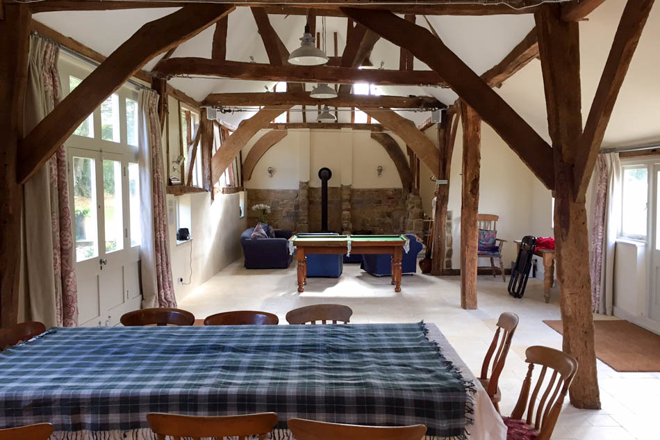 HC7837, 11085, H21486, barn conversions, west sussex