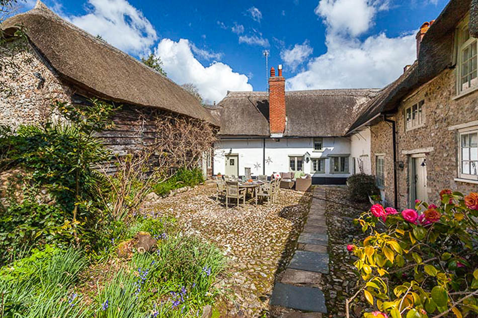 RES-8030, 11436, H21829, Devon, South West, Houses, Houses - Country, Thatch, Country Houses