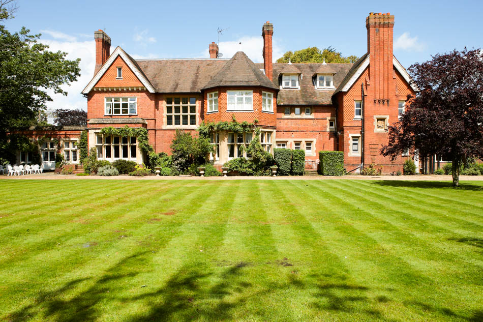 HT8047, 11456, H21477, houses - country, hotels, berkshire, country estate