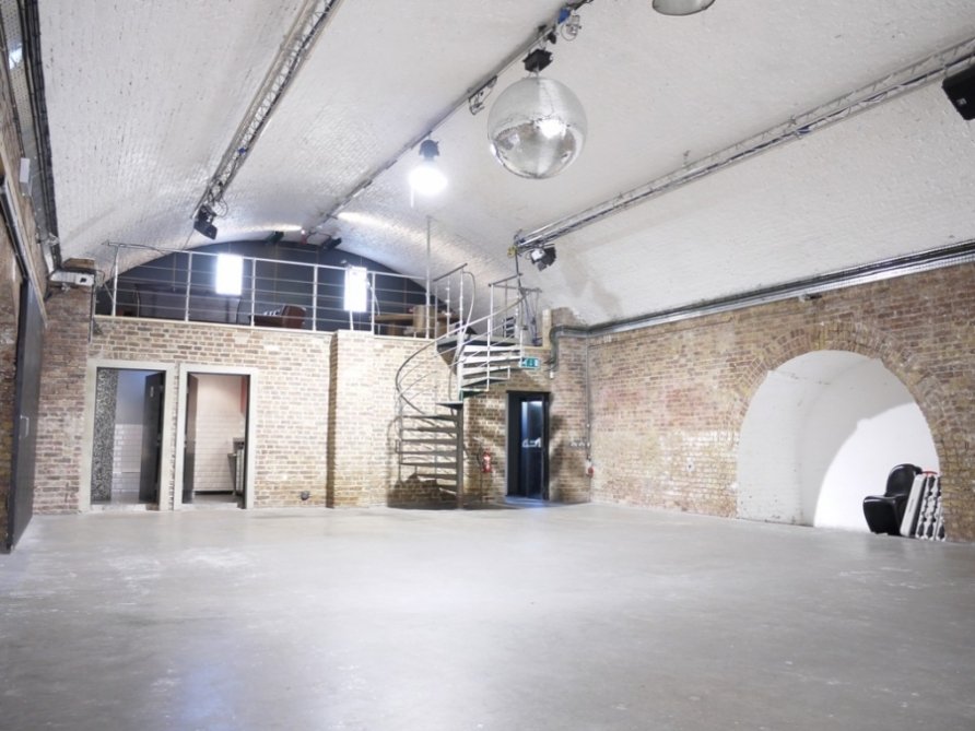 11654, COM-692, C22269, Hackney, East London, Studios, Event Spaces, Exposed Brickwork, brick walls, warehouses, vaults, Blackout Studios