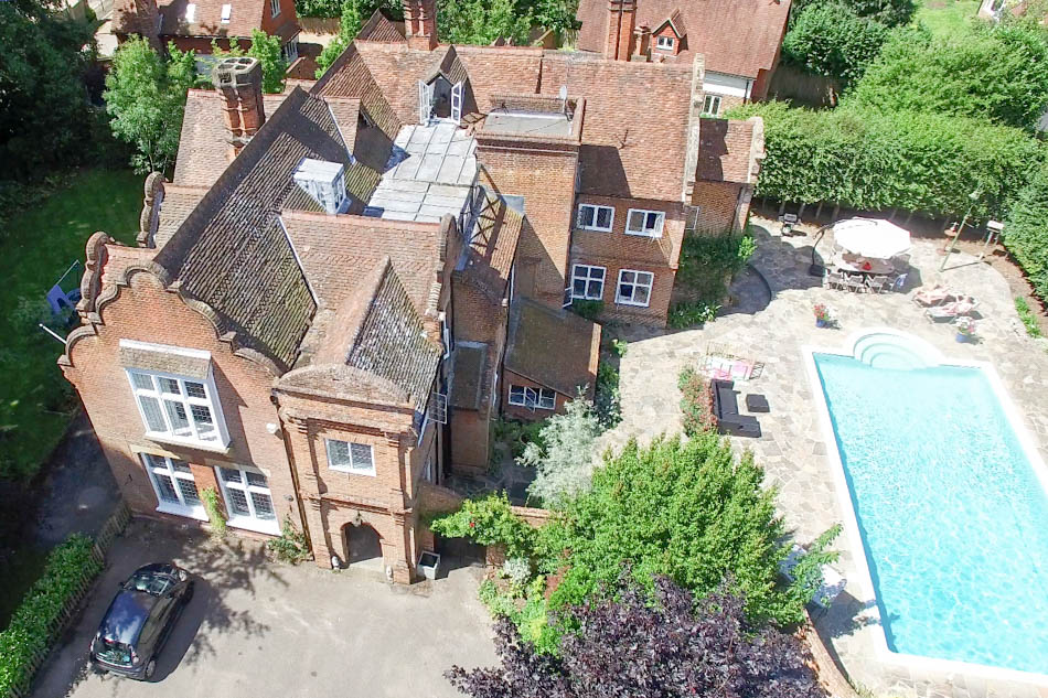 HC8158, 11679, H21482, houses - country, country houses, surrey, South East