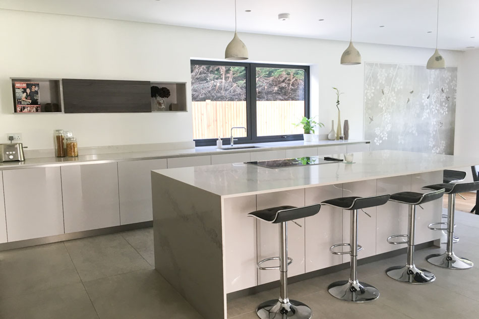 12057, RES-8707, H22286, Middlesex, Harrow, Modern Houses, Open-plan, Kitchen Islands, Kitchens - White,  Masculine 