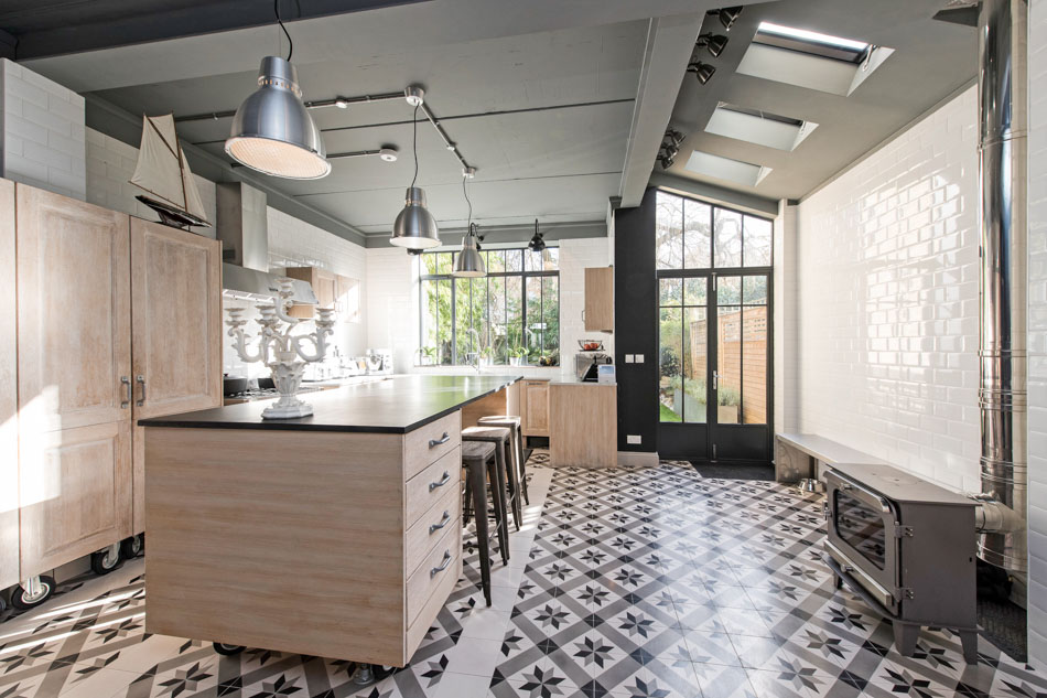 H8772, RES-8760, 12115, Wandsworth, South West London, Houses, Houses - Victorian & Edwardian, Family Houses, Kitchens, Kitchen Islands, Kitchens - family, Classic London Houses, Tiles