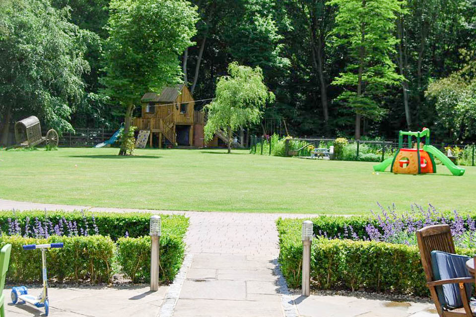 HC500, 12249, H21451, Buckinghamshire, South East, country houses, houses - country, country houses, gardens - country house