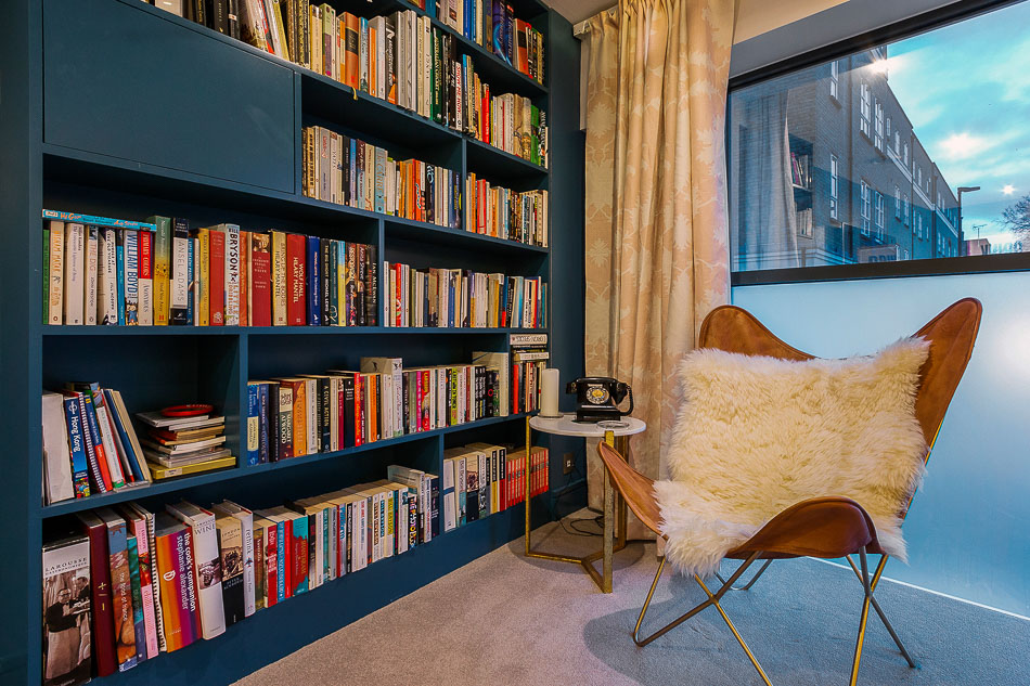 Sitting Rooms - Lifestyle, Kitsch