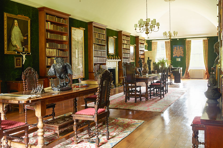 CH-9014, 12344, H22314, Oxfordshire, South East, Country Estates, Country Estate, Houses - Manors & Mansions, Fireplaces, Libraries, 