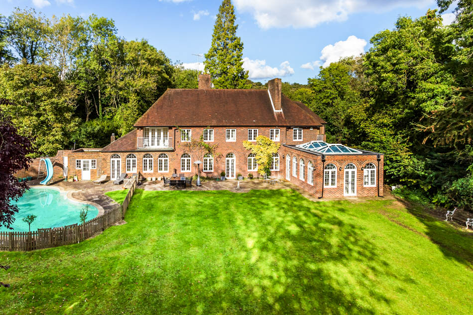H9296, 12572, Surrey, South West London, South East, houses - manors & mansions, country houses, houses - country, houses