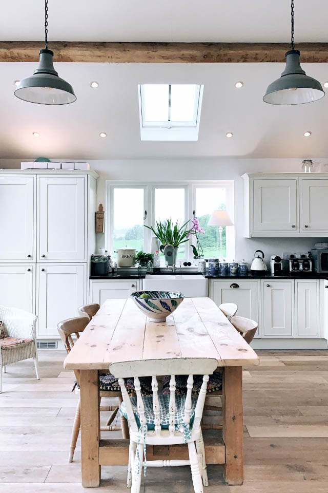 H9540, 12769, West Midlands, Shropshire, modern houses, barn conversions, 
