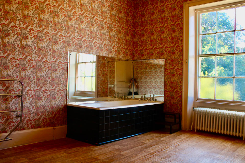 Vintage Spook, Wallpaper, Bathrooms, Chintzy