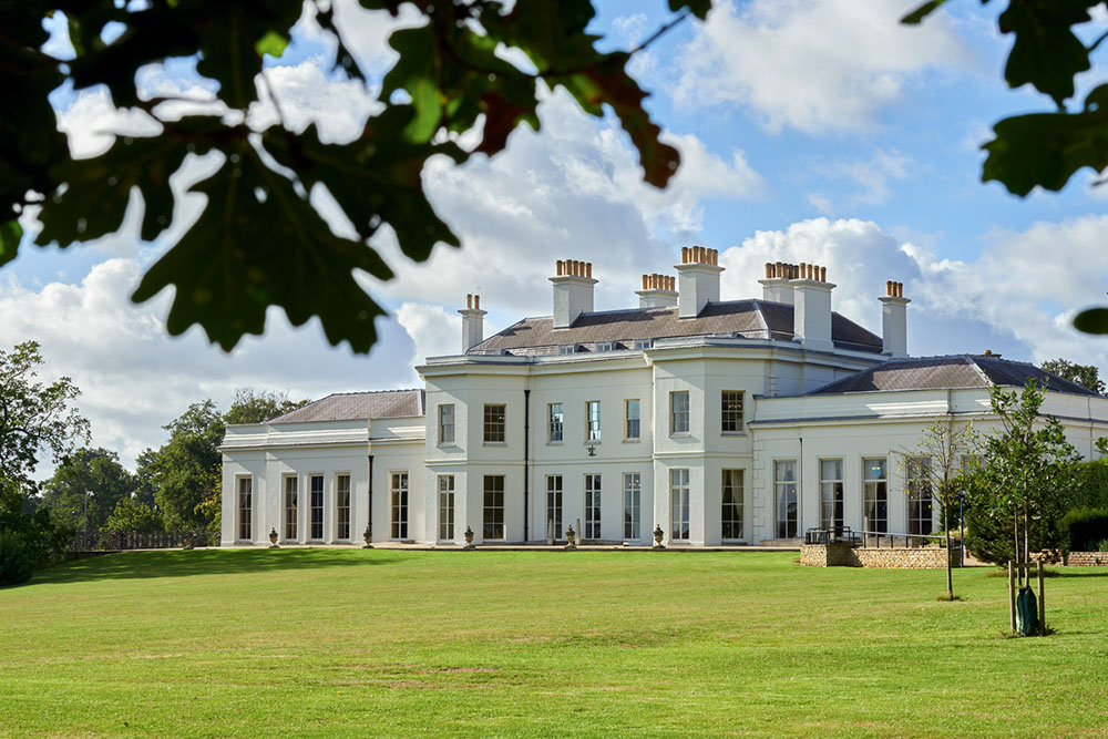 CH-9772, HH9776, 12959, H21727, Picnic, Eastern England, Essex, Houses - Manors & Mansions, Houses - Historic & Castles, Manor Houses & Country Estates, UK Shoot Locations, Stately Homes