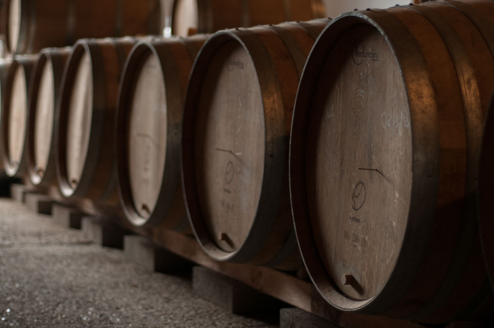 RUR-9656, 12843, Keg, Eastern England, Hertfordshire, Barns, Wine Barrels, Barrels