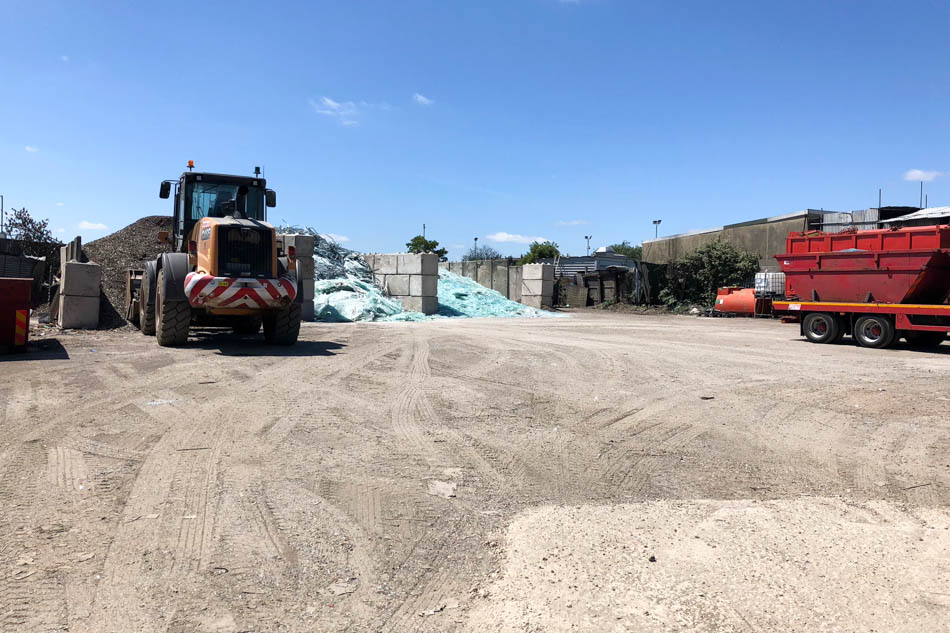 13038, YARD-9857, R21715, IND-10642, Tyrian, Eastern England, Essex, East London, Havering, industrial landscapes, Yards - Salvage Scrap & Timber, Commercial & Industrial, UK Location Agency