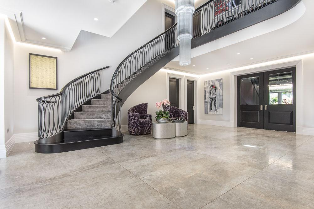RES-9499, H9496, 12721, Pendant, Eastern England, Hertfordshire, North West London, Modern Houses, Suburban Houses, Houses - Suburban, Footballers Wives, Dog Friendly, Modern Houses & Family Houses